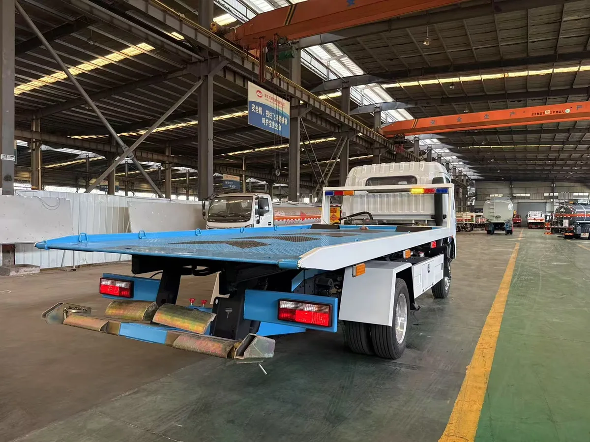 Rotating turntable flatbed carrier